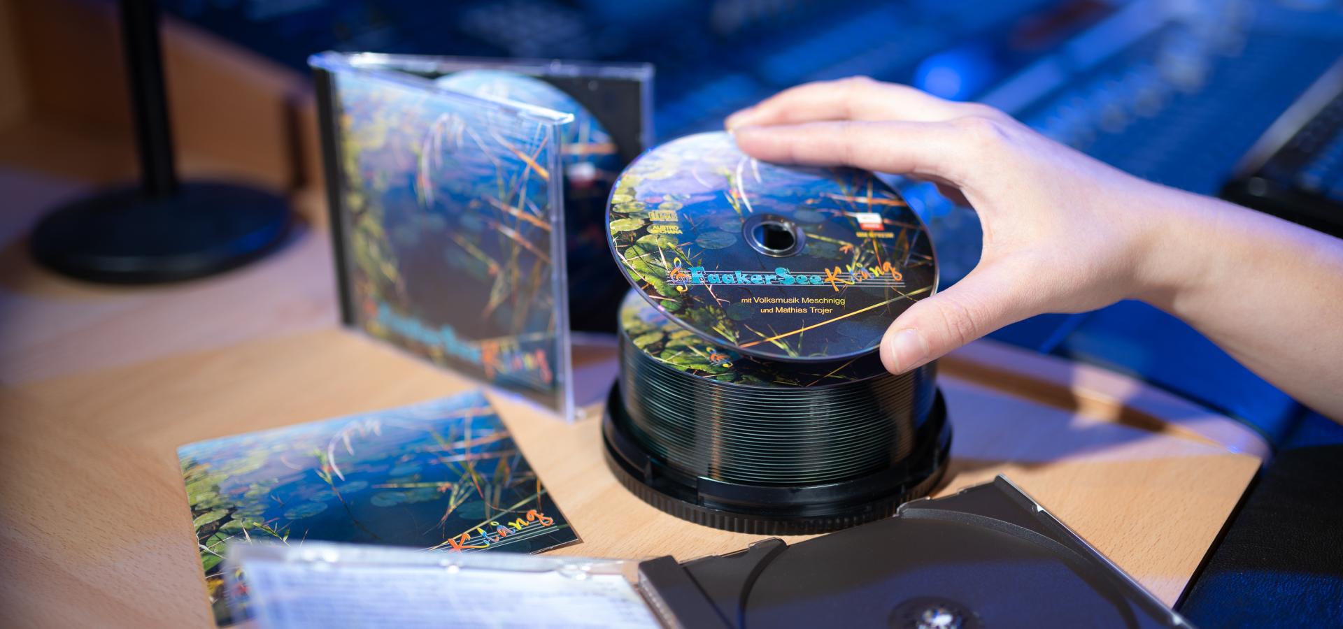 FlorianMori-_FLO0998 FlorianMori-_FLO0998