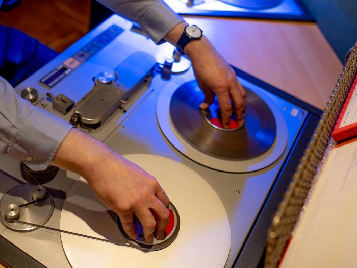 FlorianMori-_FLO0819 FlorianMori-_FLO0819